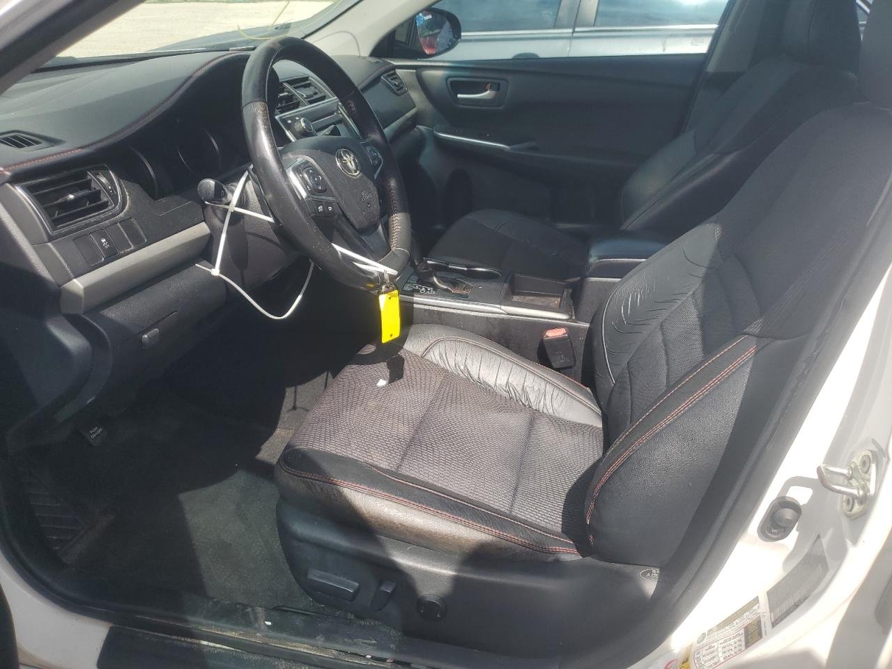 2017 Toyota Camr, LE 7