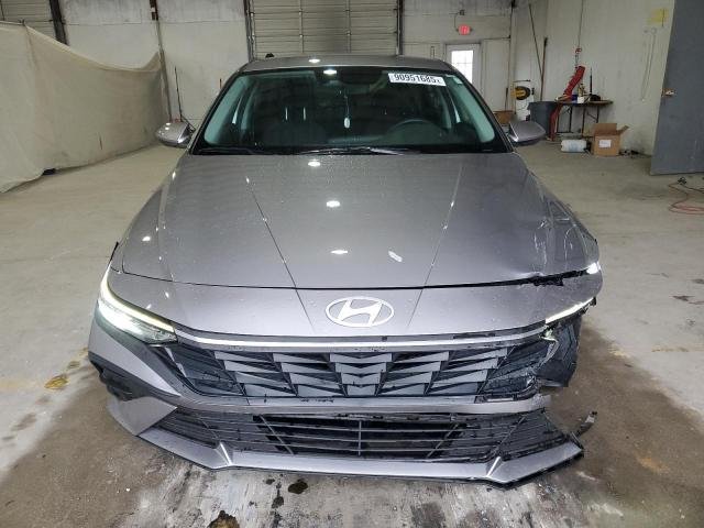 2025 Hyundai Elantra, SE 5