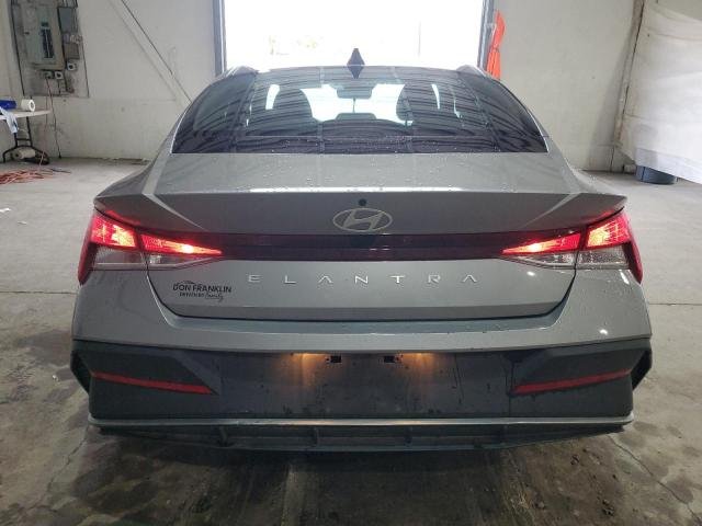 2025 Hyundai Elantra, SE 6