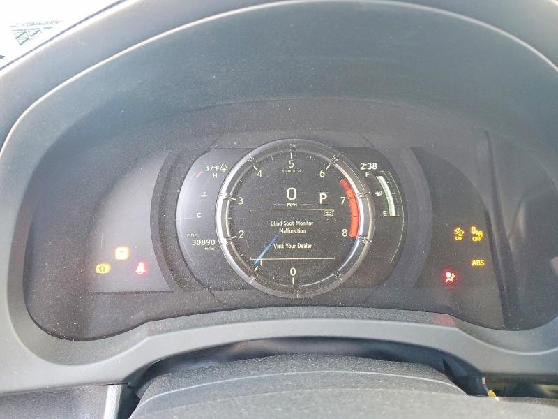 2023 Lexus IS, 350 9