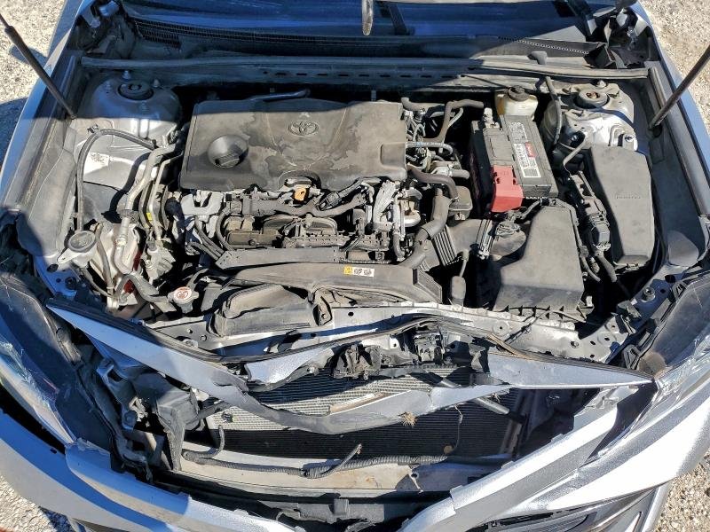 2019 Toyota Camry, L 11