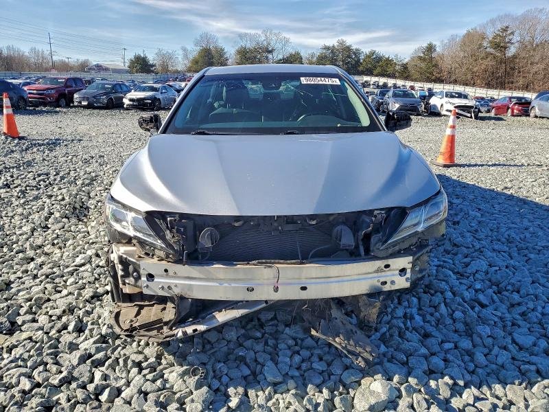 2018 Toyota Camry, L 5