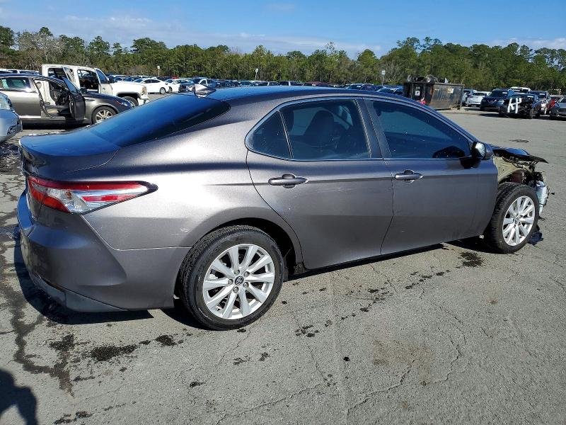 2018 Toyota Camry, L 3
