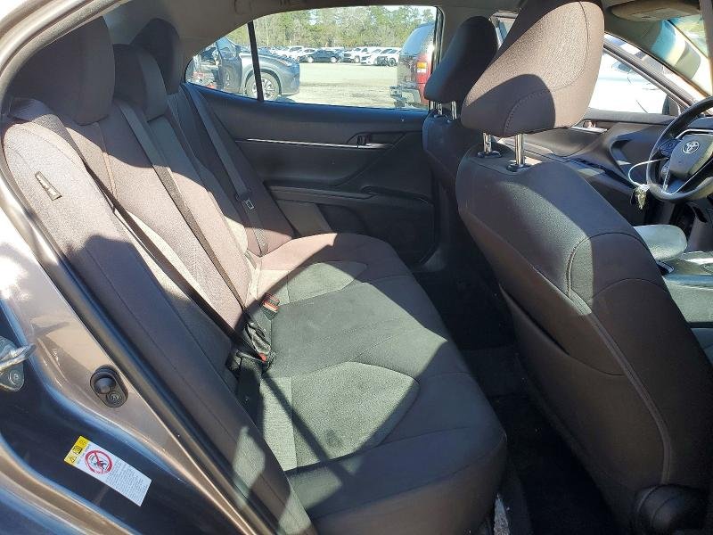 2018 Toyota Camry, L 10