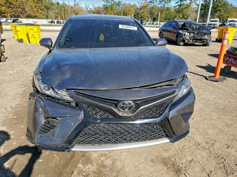 2018 Toyota Camry, Xse 5