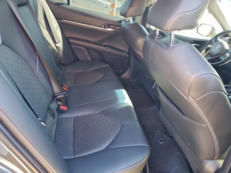 2018 Toyota Camry, Xse 10