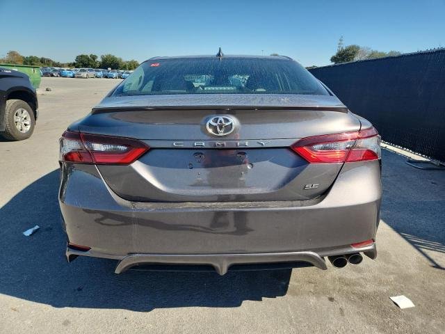 2022 Toyota Camry, SE 6