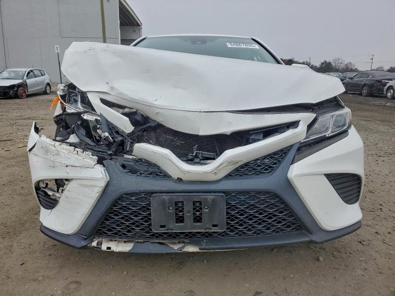 2020 Toyota Camry, SE 5