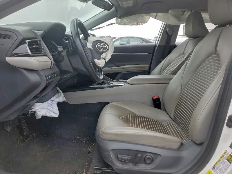 2020 Toyota Camry, SE 7