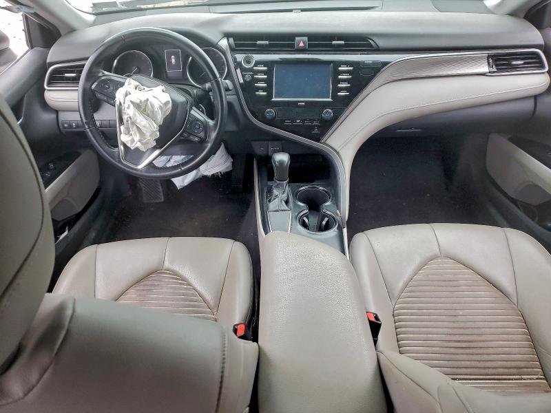 2020 Toyota Camry, SE 8