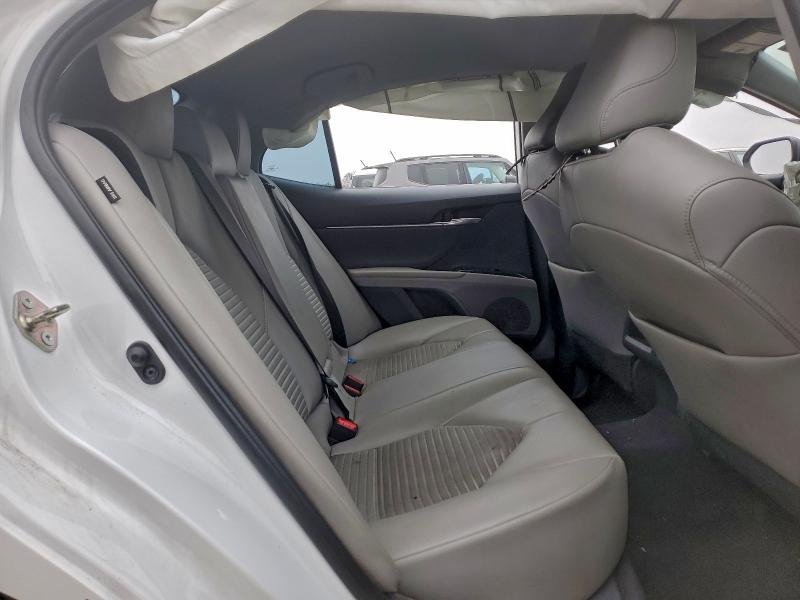 2020 Toyota Camry, SE 10