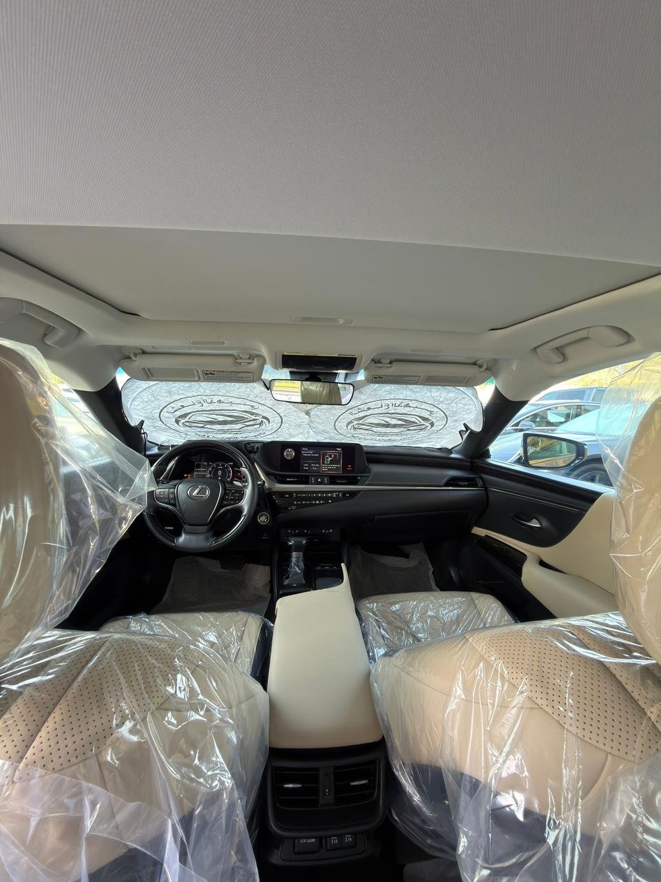Lexus ES350 - صورة 8