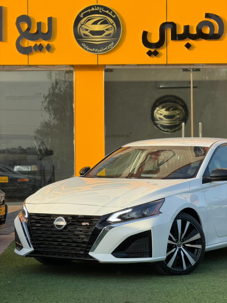 2020 Nissan Altima, SR - صورة 2