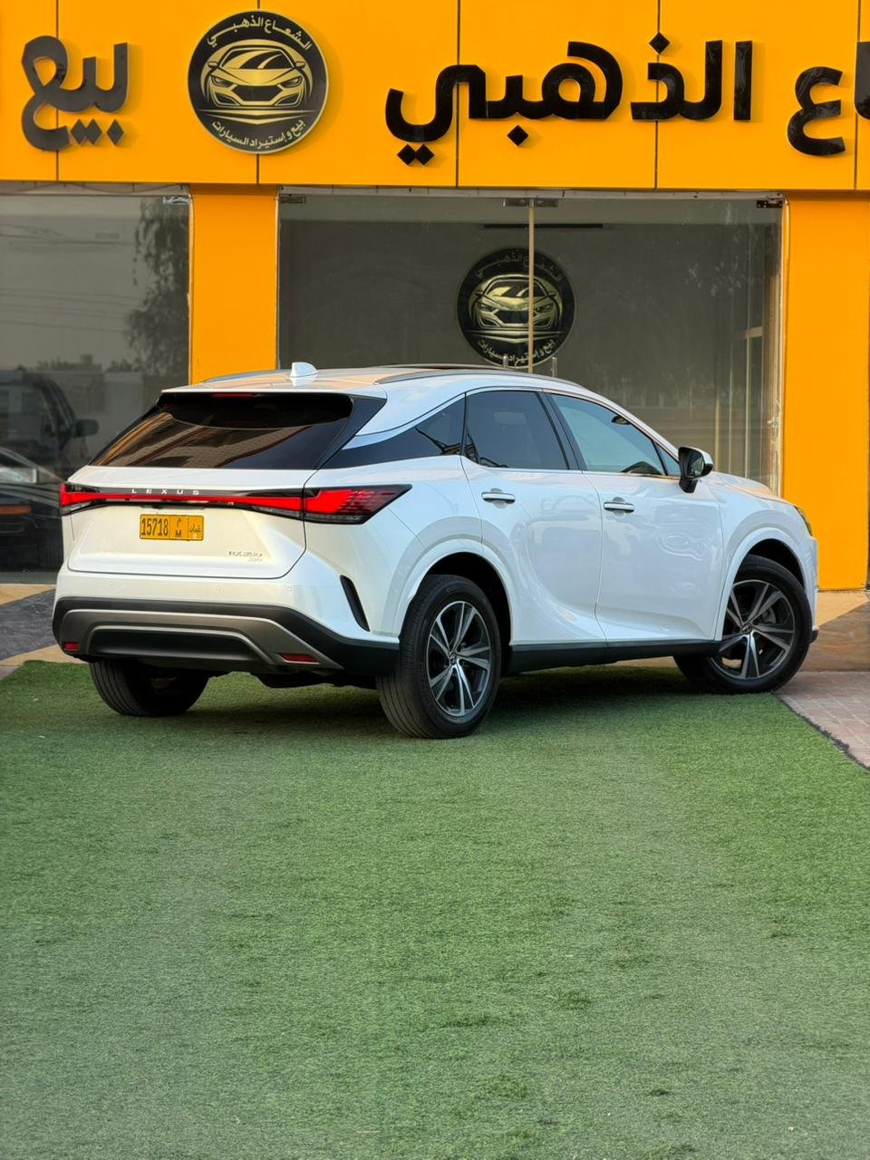 2023 Lexus RX, 350 Base - صورة 3
