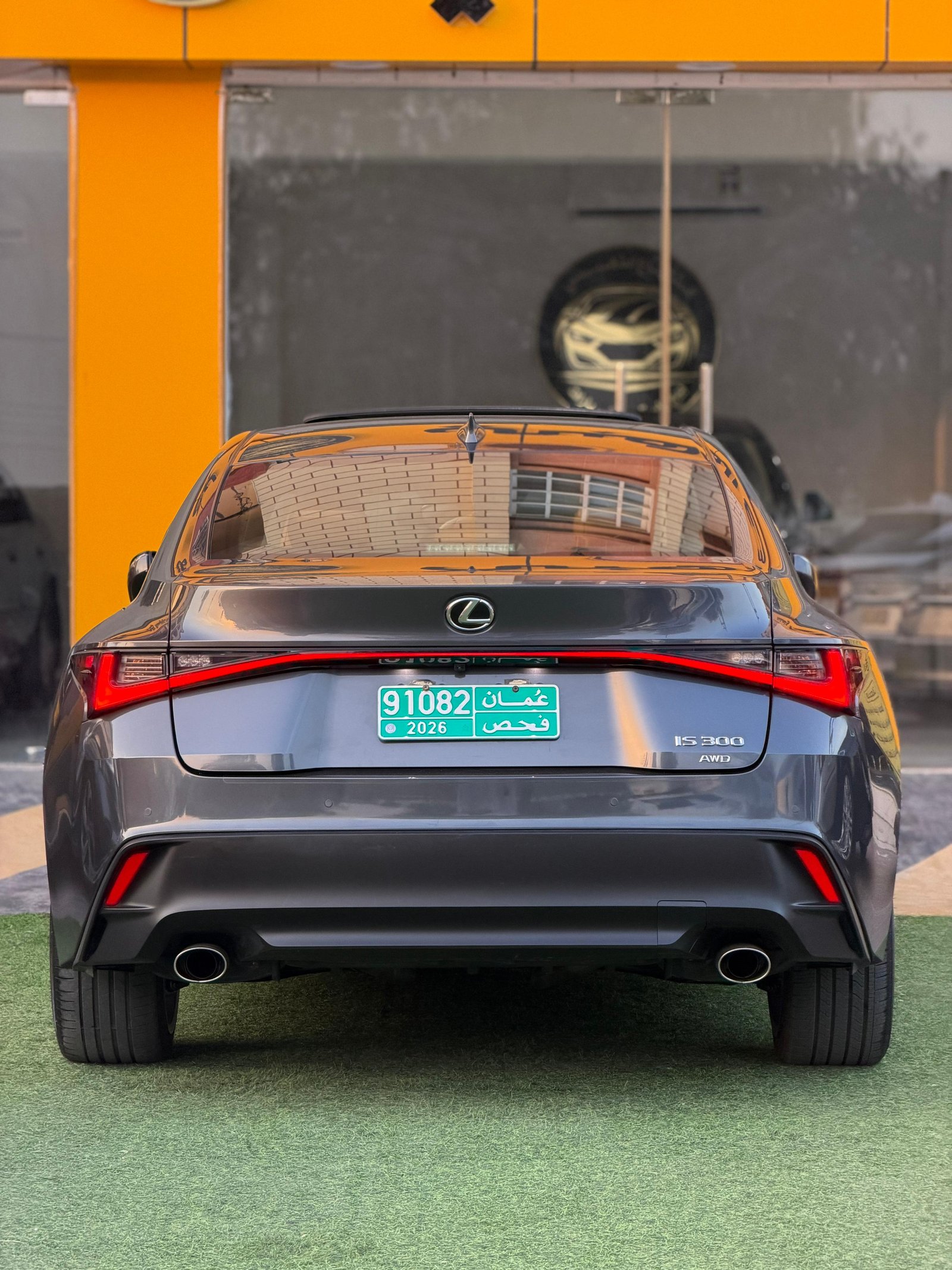 2023 Lexus IS, 300 - صورة 7