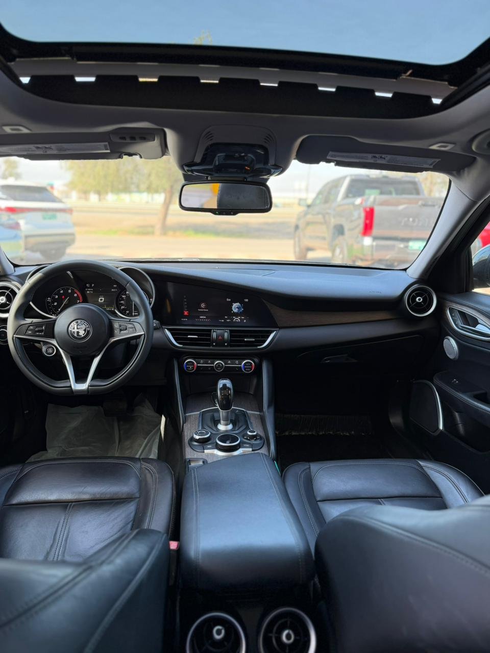 2019 Alfa Romeo Giulia, - صورة 6