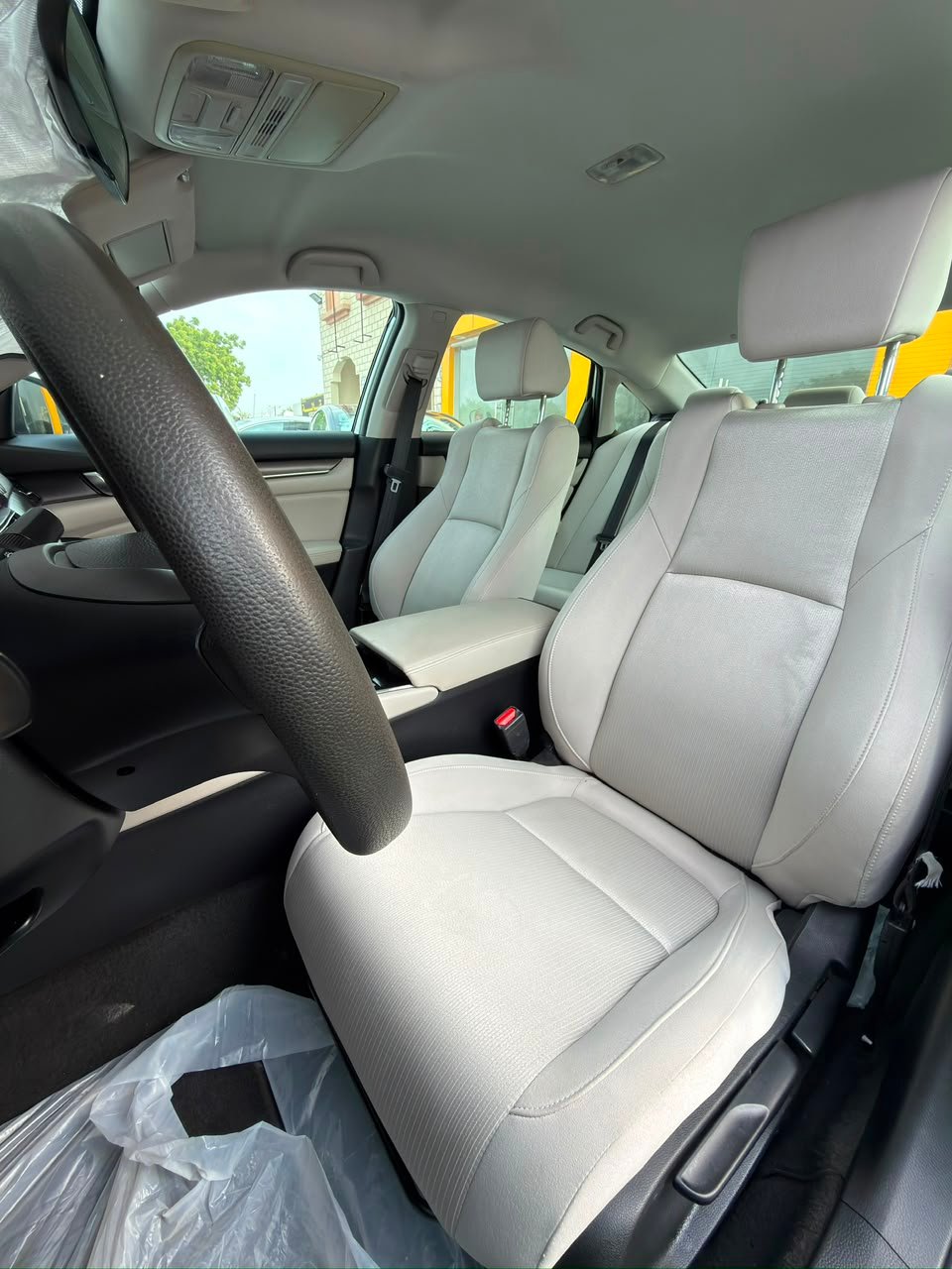 2018 Honda Accord, LX - صورة 2