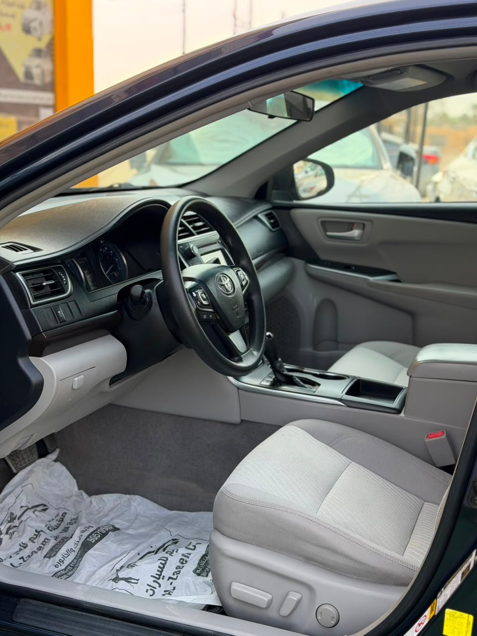 2017 Toyota Camry, LE - صورة 3