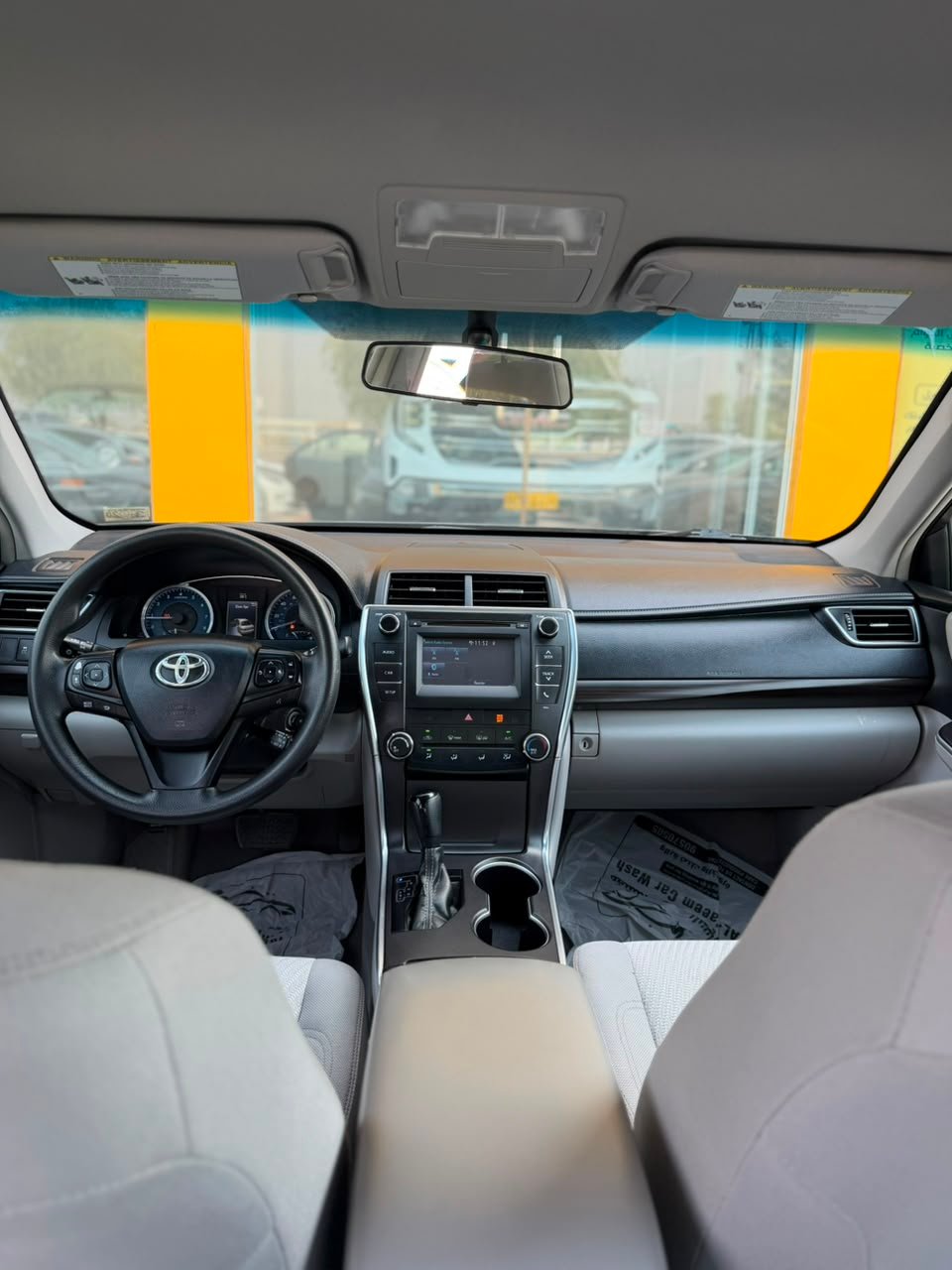 2017 Toyota Camry, LE - صورة 12