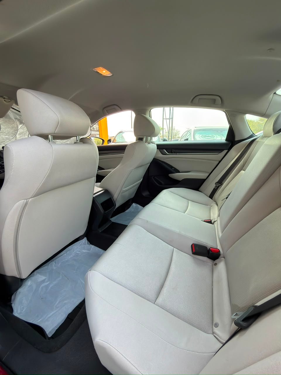 2018 Honda Accord, LX - صورة 10