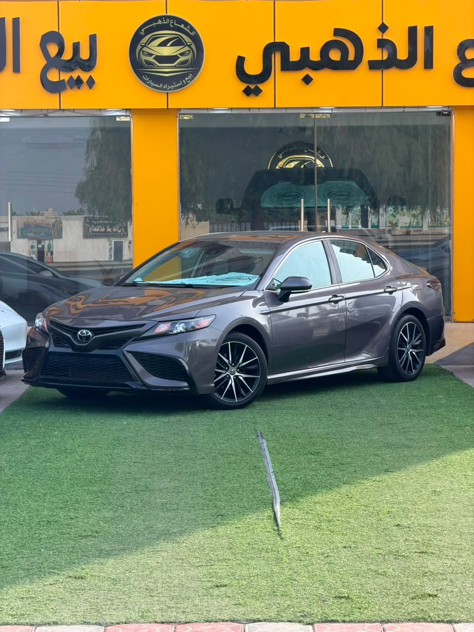 2022 Toyota Camry, SE - صورة 4