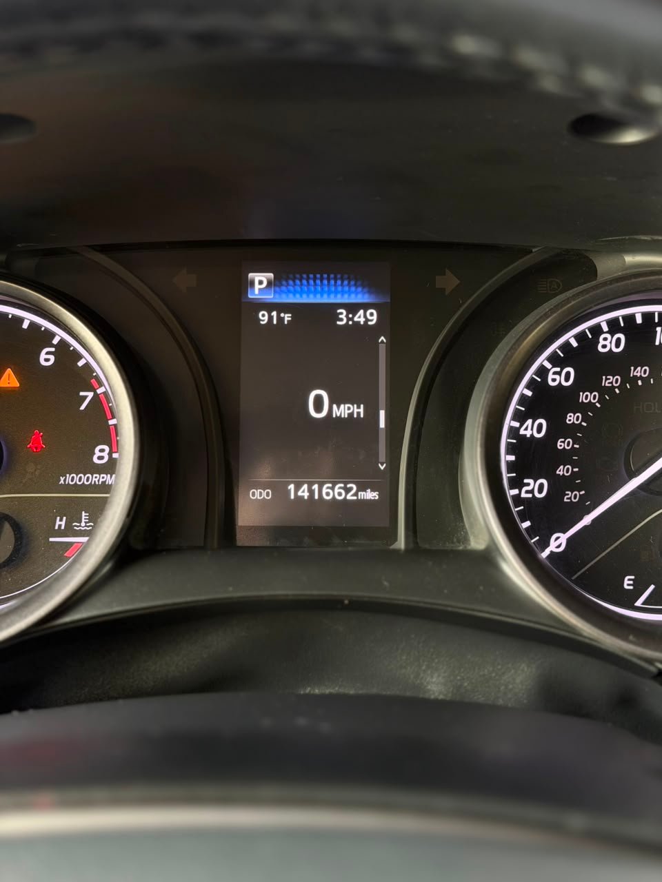 2022 Toyota Camry, SE - صورة 9